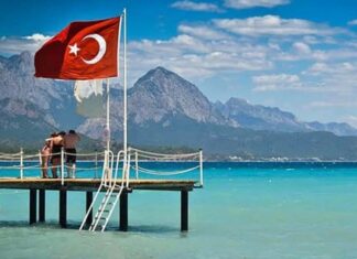 Ограничение авиасообщения с Турцией поддерживает половина россиян