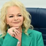 Жертвы мошенников заявили, что Долина не должна думать о своей репутации